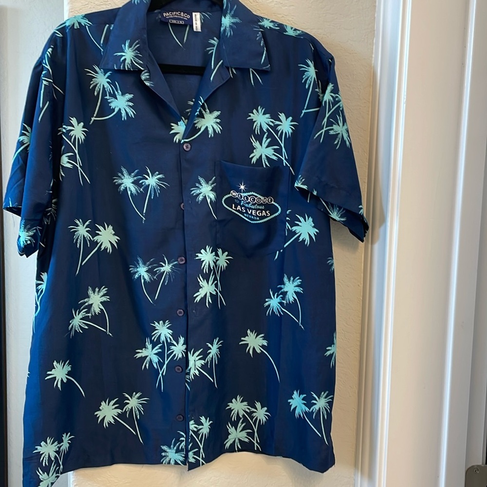 Las Vegas Blue Palm Tree Men's Casual Button Down Shirt
